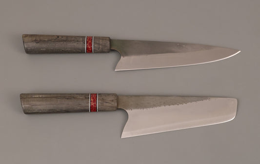 Set of two kitchen knives, one chef and one Nakiri
